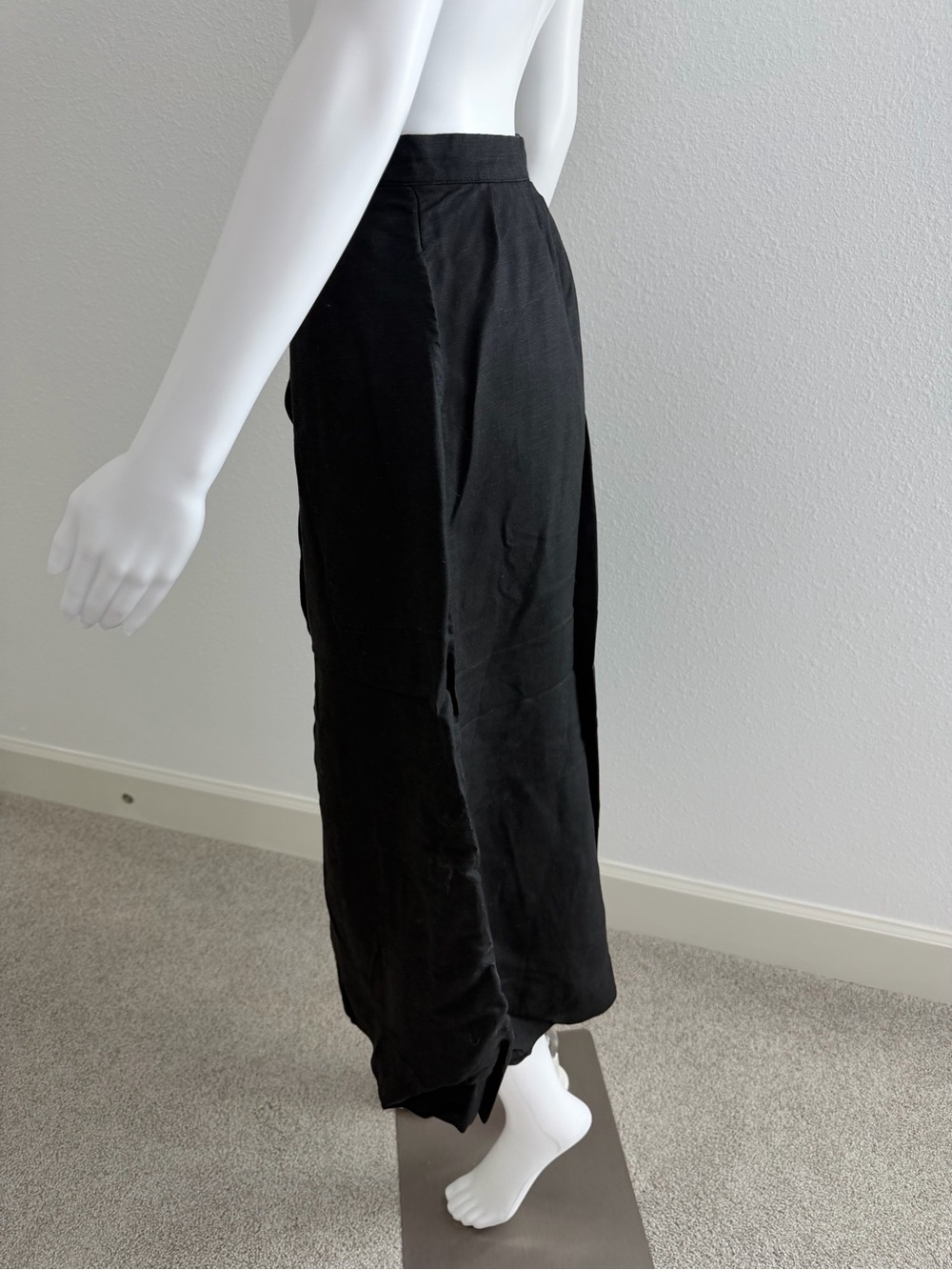 Reformation Black Button-Front High-Waist Midi Skirt - Picture 4 of 12